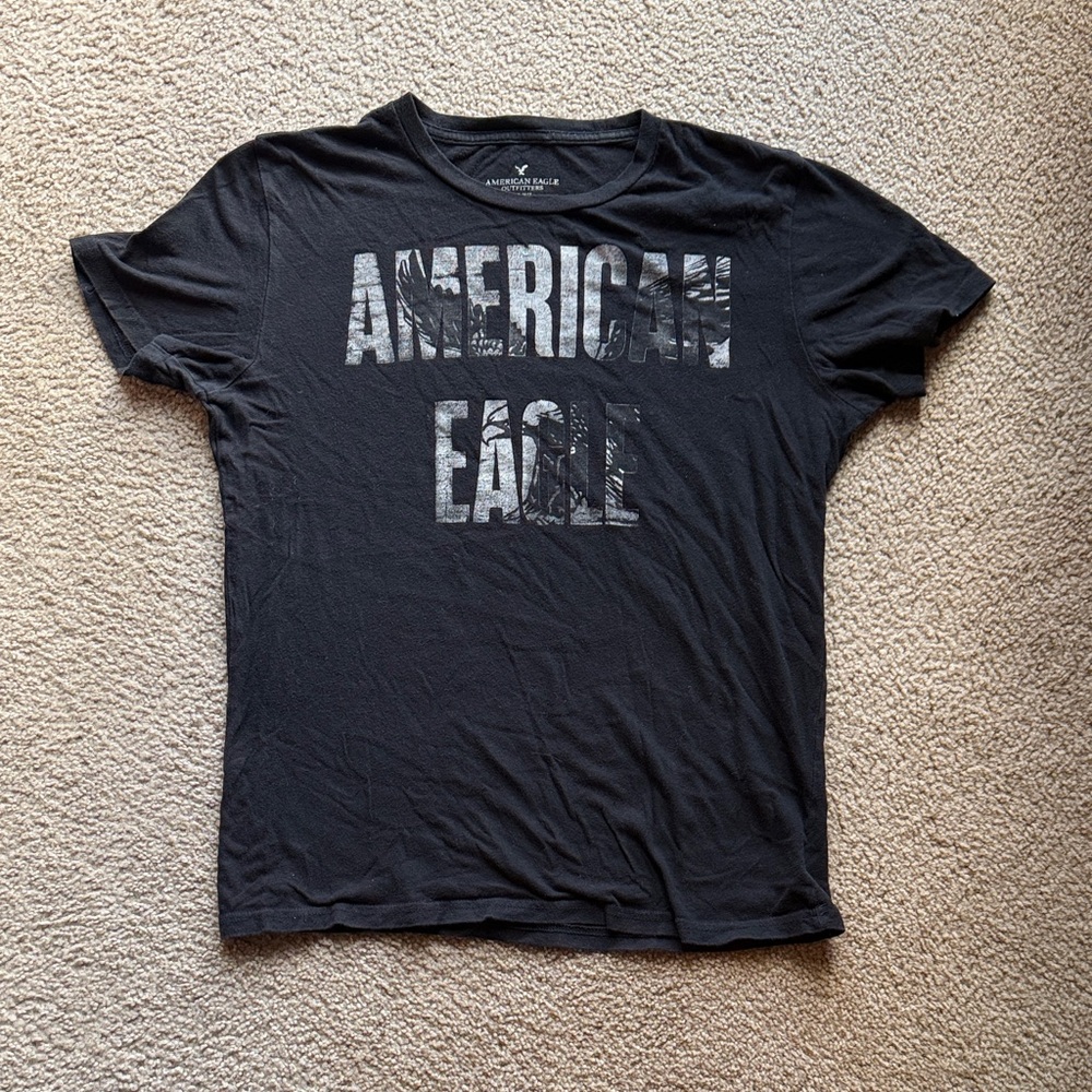 American Eagle Outfitters Black Graphic Tee Men’s Size Medium